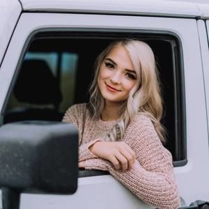 Meet your Posher, Leanne